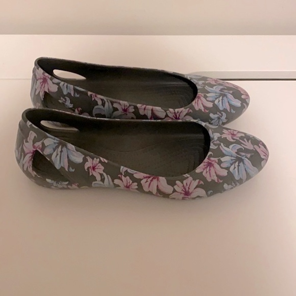 CROCS Laura Floral Print Flat US 10